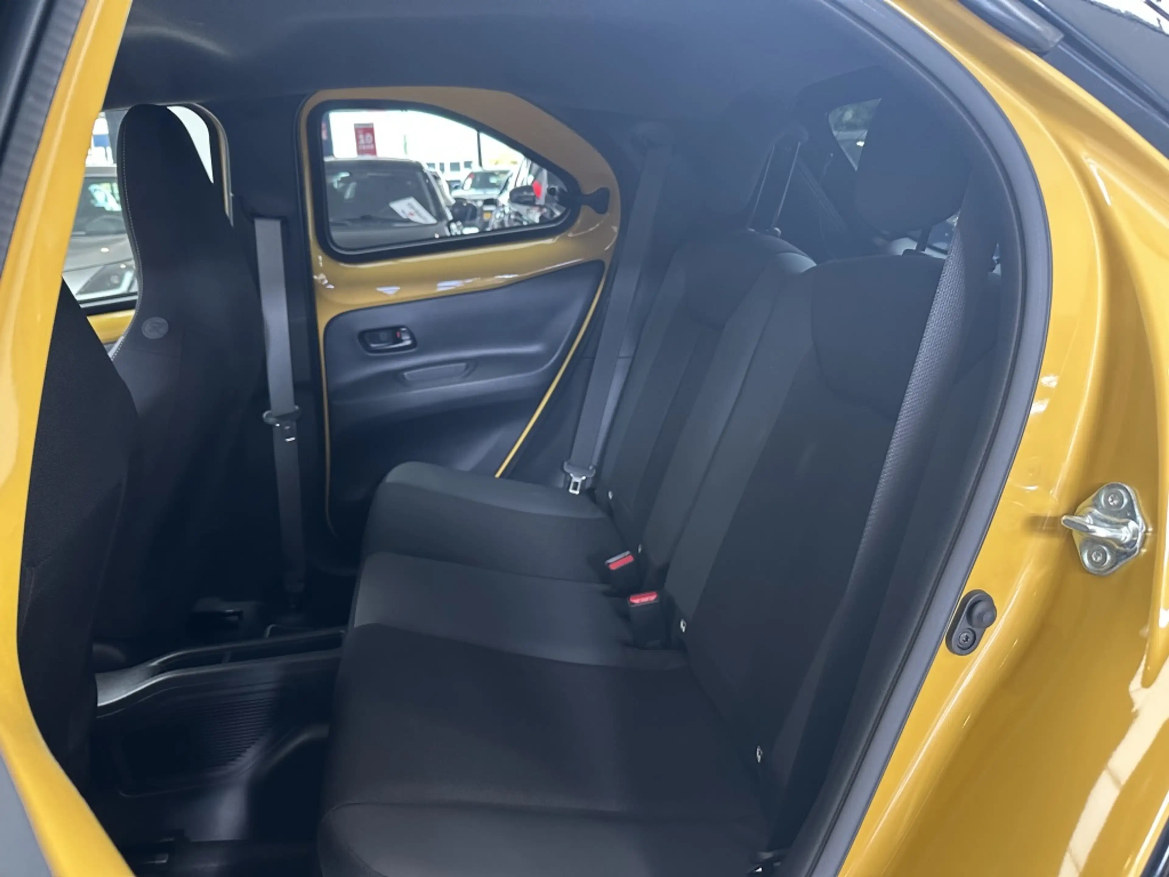 Toyota Aygo X Hybrid 115 GR Sport [ CARPLAY I JBL AUDIO + SUBWOO — photo 6
