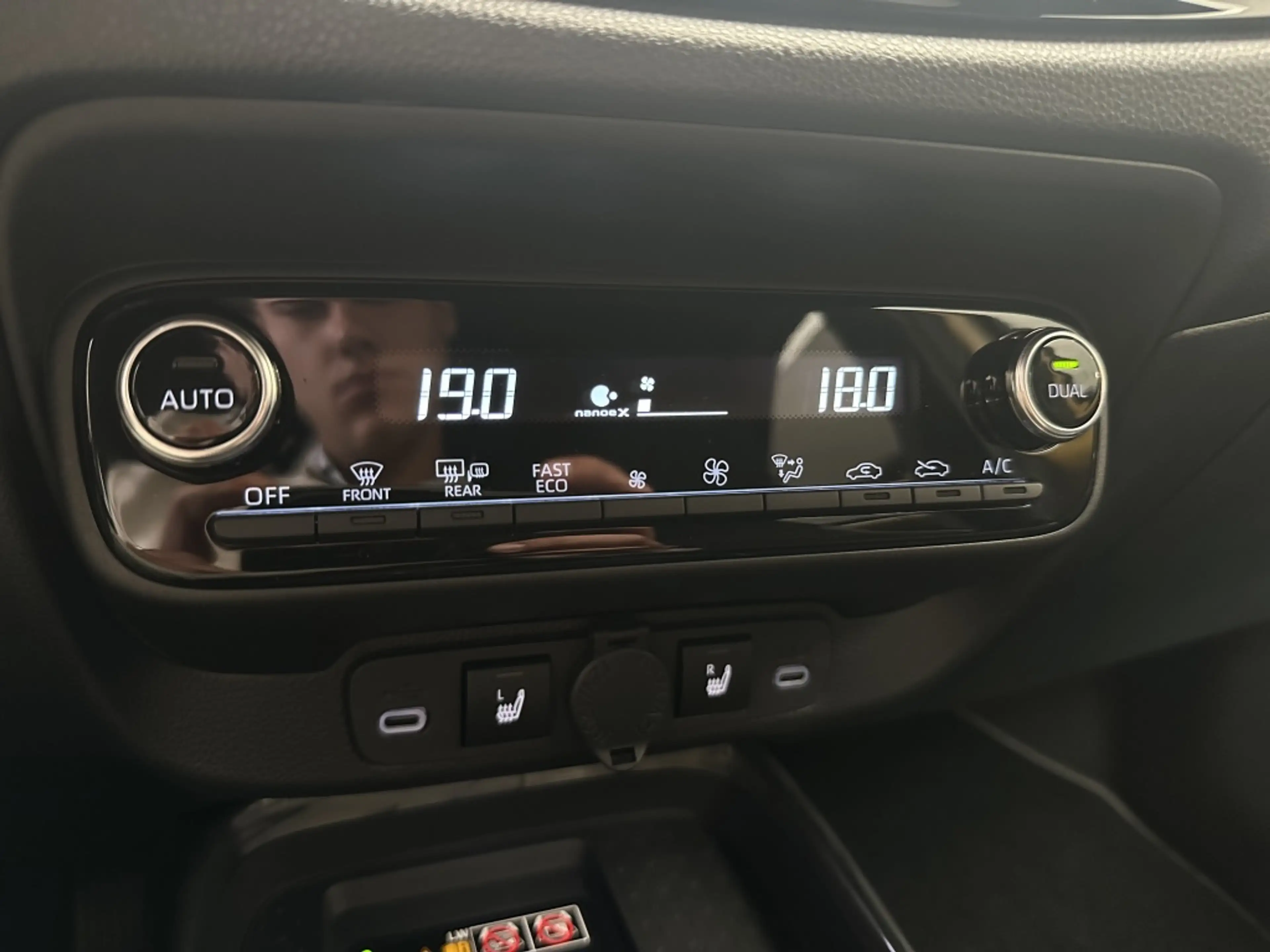 Toyota Aygo X Hybrid 115 GR Sport [ CARPLAY I JBL AUDIO + SUBWOO — photo 15
