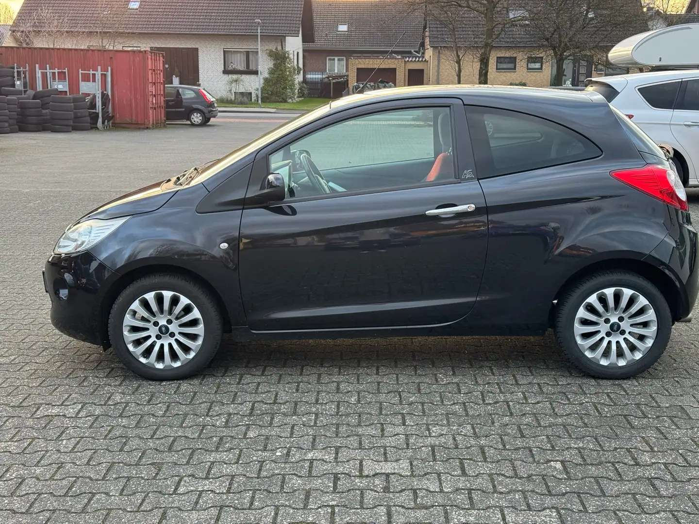 Ford Ka/Ka+ Ka 1.2 Titanium Winter-Paket,Elektr. Spiegel Schwarz - 2