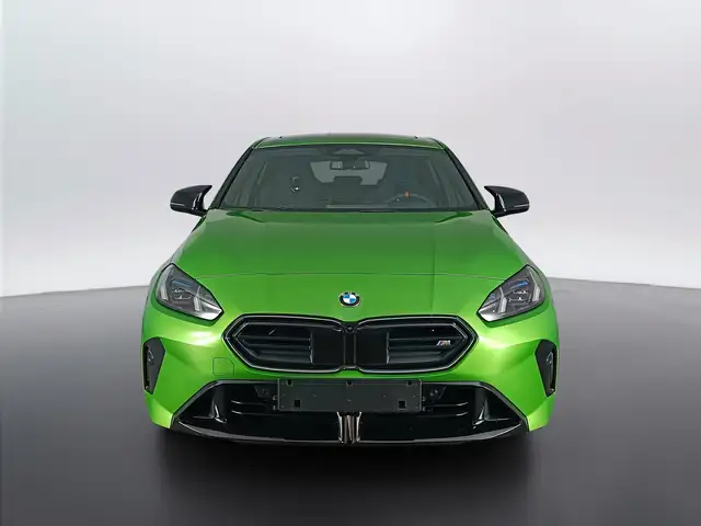 BMW 1 Series view 2
