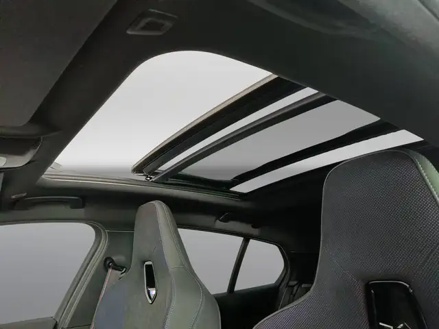 BMW 1 Series view 17