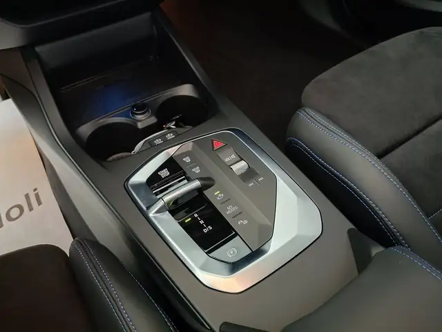 BMW 1 Series view 16