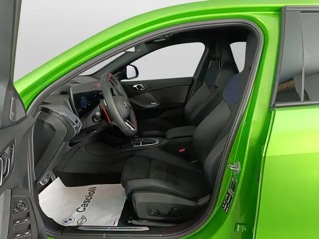 BMW 1 Series view 8