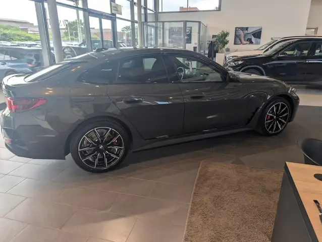 BMW I4 view 10