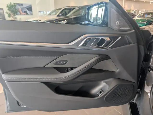 BMW I4 view 12