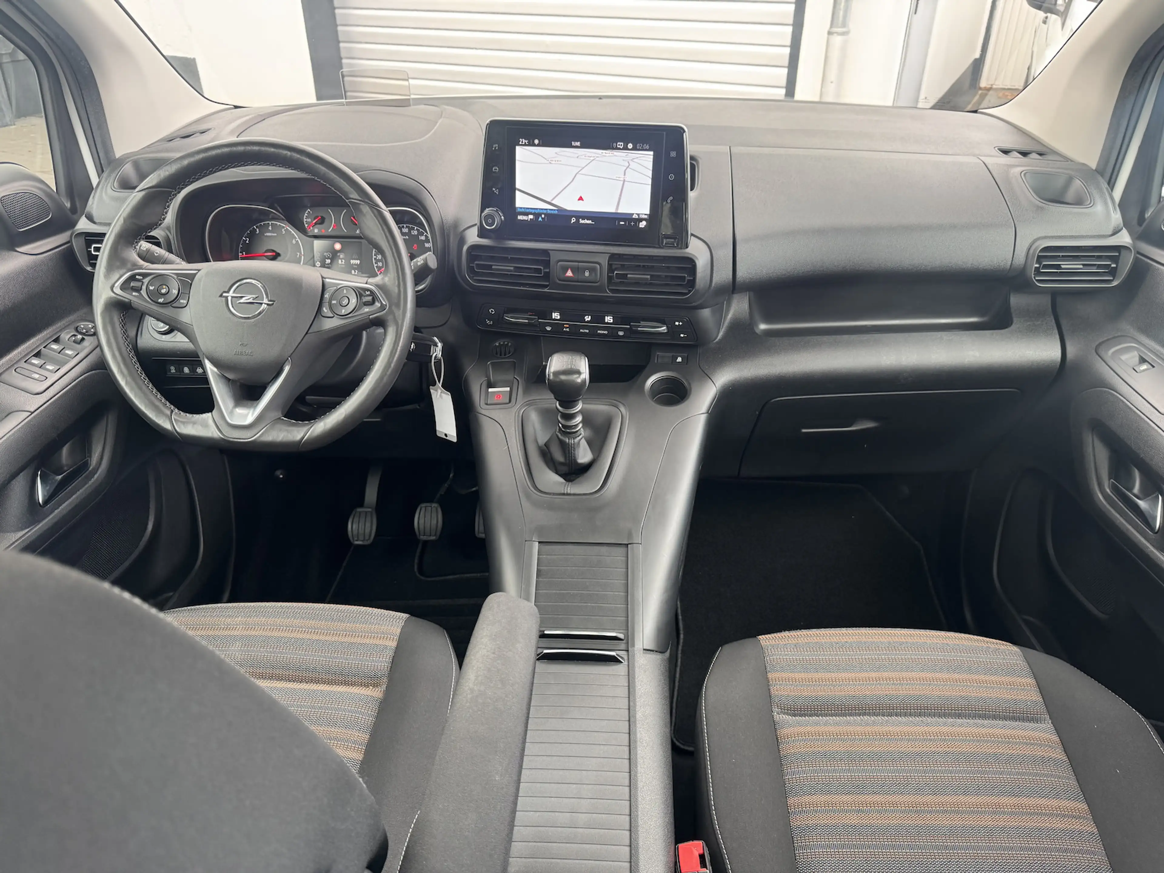 Opel Combo Life 1.2 Innovation *Navi*Head Up Display*1.Hd* — photo 10