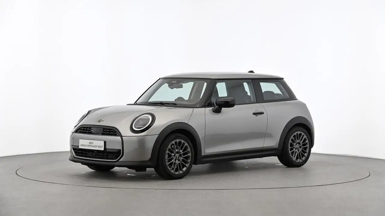 MINI Cooper C Classic Trim 2024 — миниатюра 1