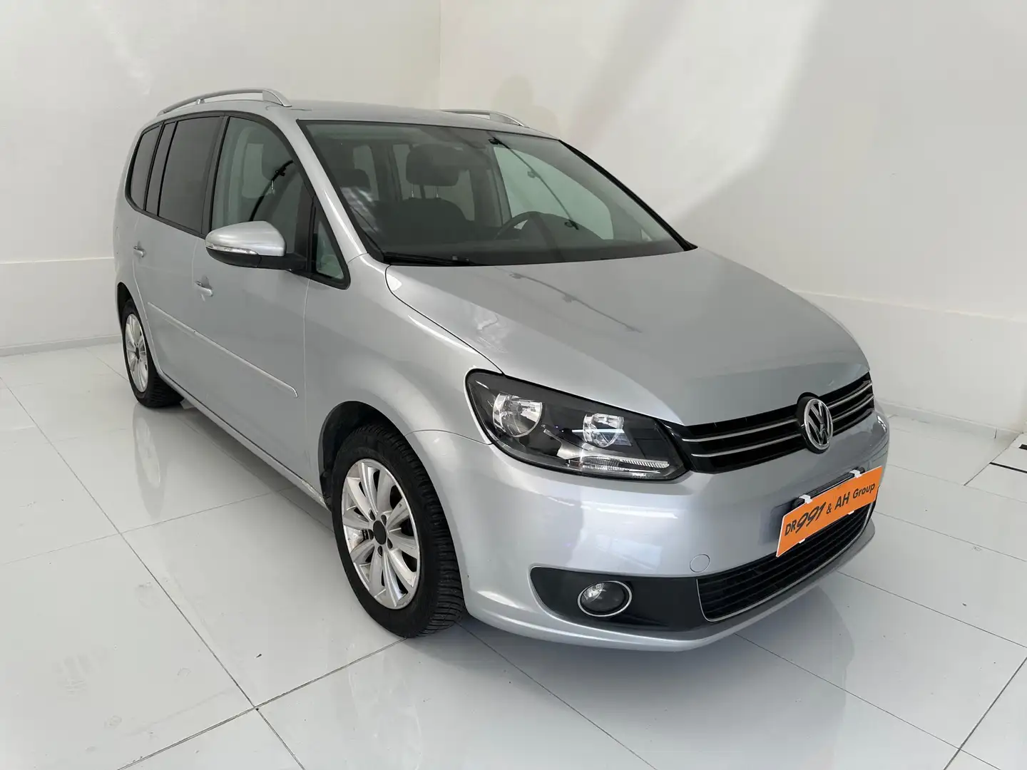 Volkswagen Touran Touran II 2010 2.0 tdi Highline dsg + 4 gomme Argento - 1