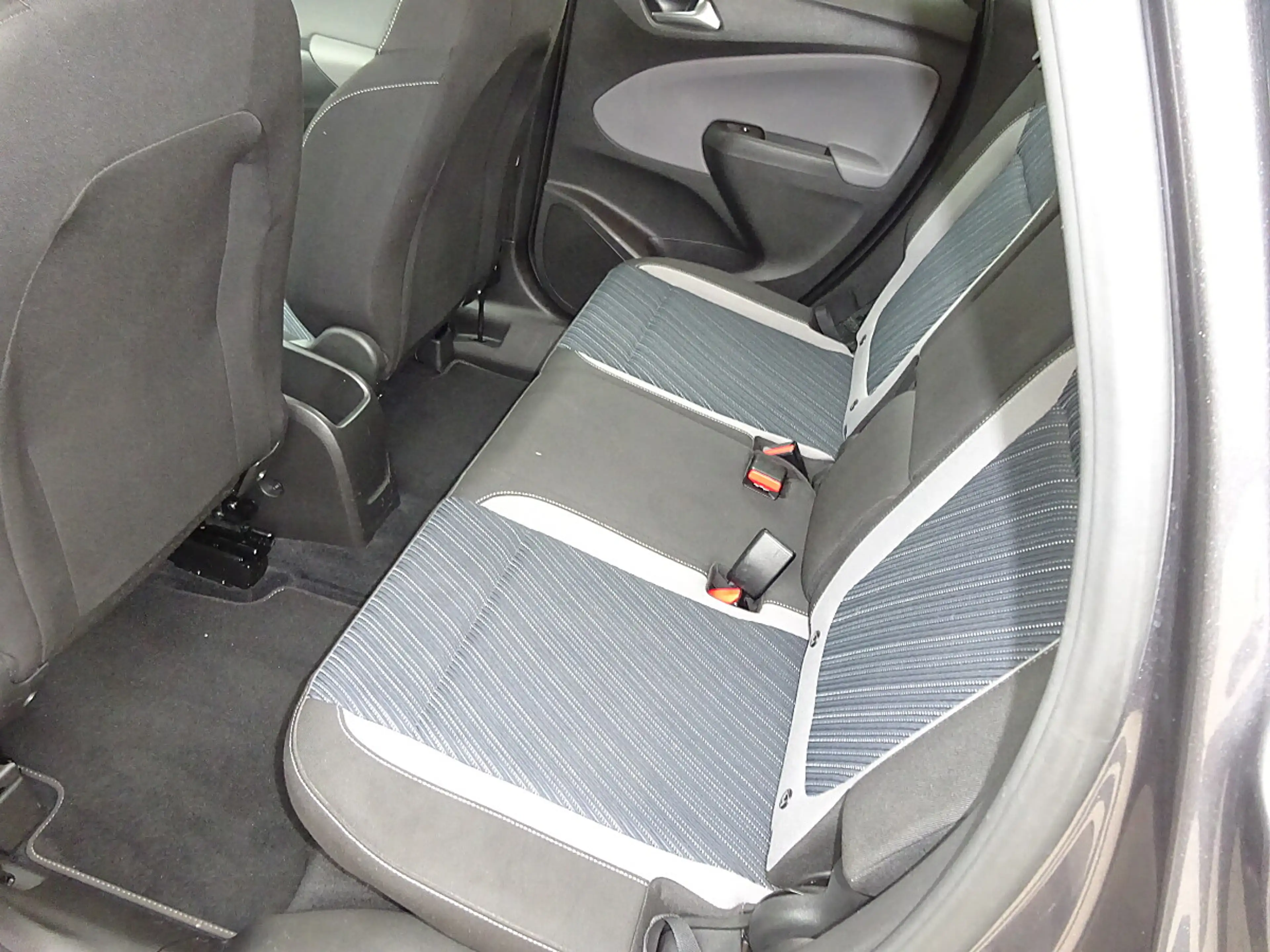 Opel Crossland X 1,5 CDTI BlueInj. 120 Jahre Edition St./St. — photo 6