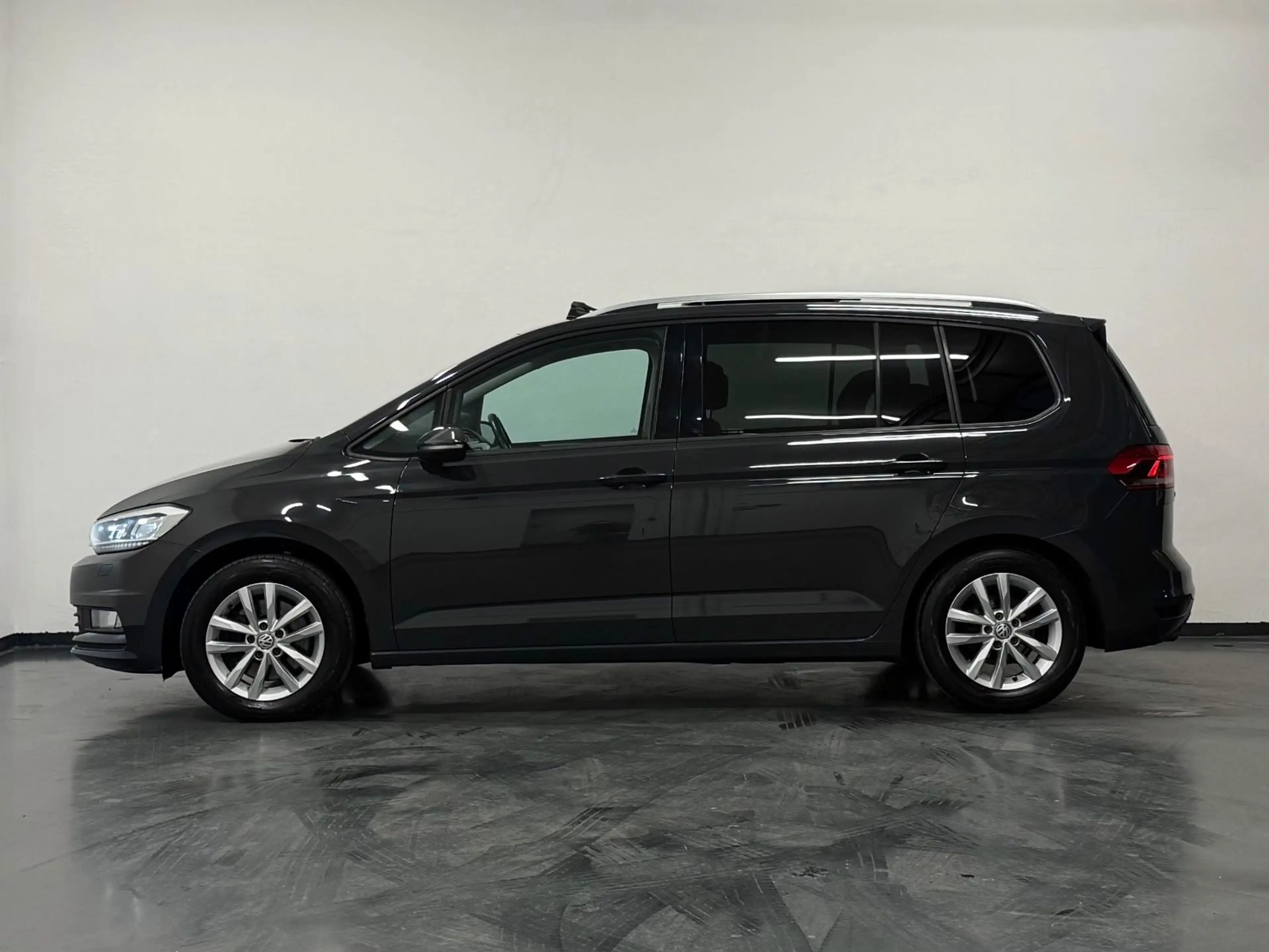 Volkswagen Touran 2.0 TDI AUTOMATIK 7-SITZER/PANO/NAVI/ACC — photo 11