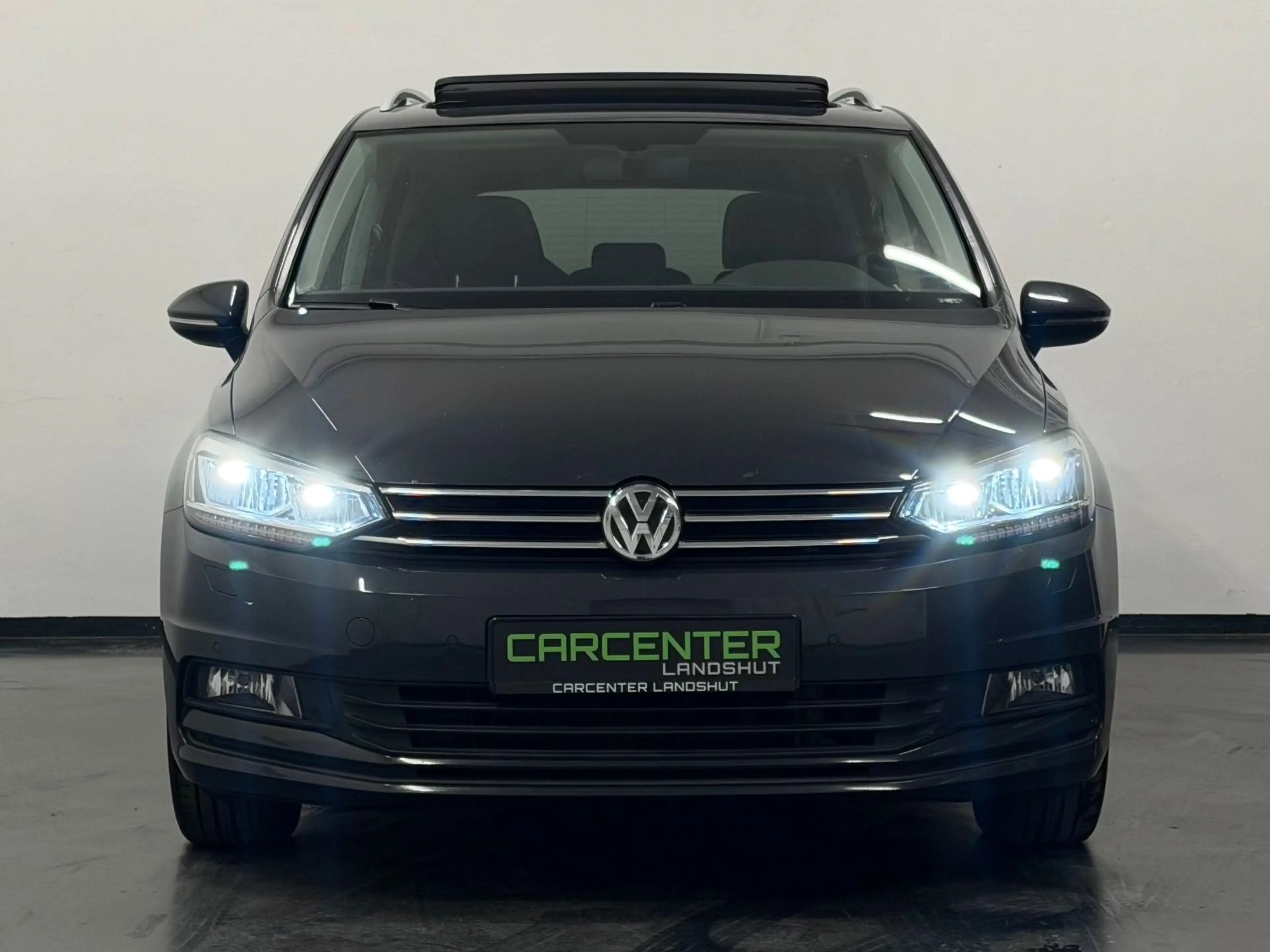 Volkswagen Touran 2.0 TDI AUTOMATIK 7-SITZER/PANO/NAVI/ACC — photo 5