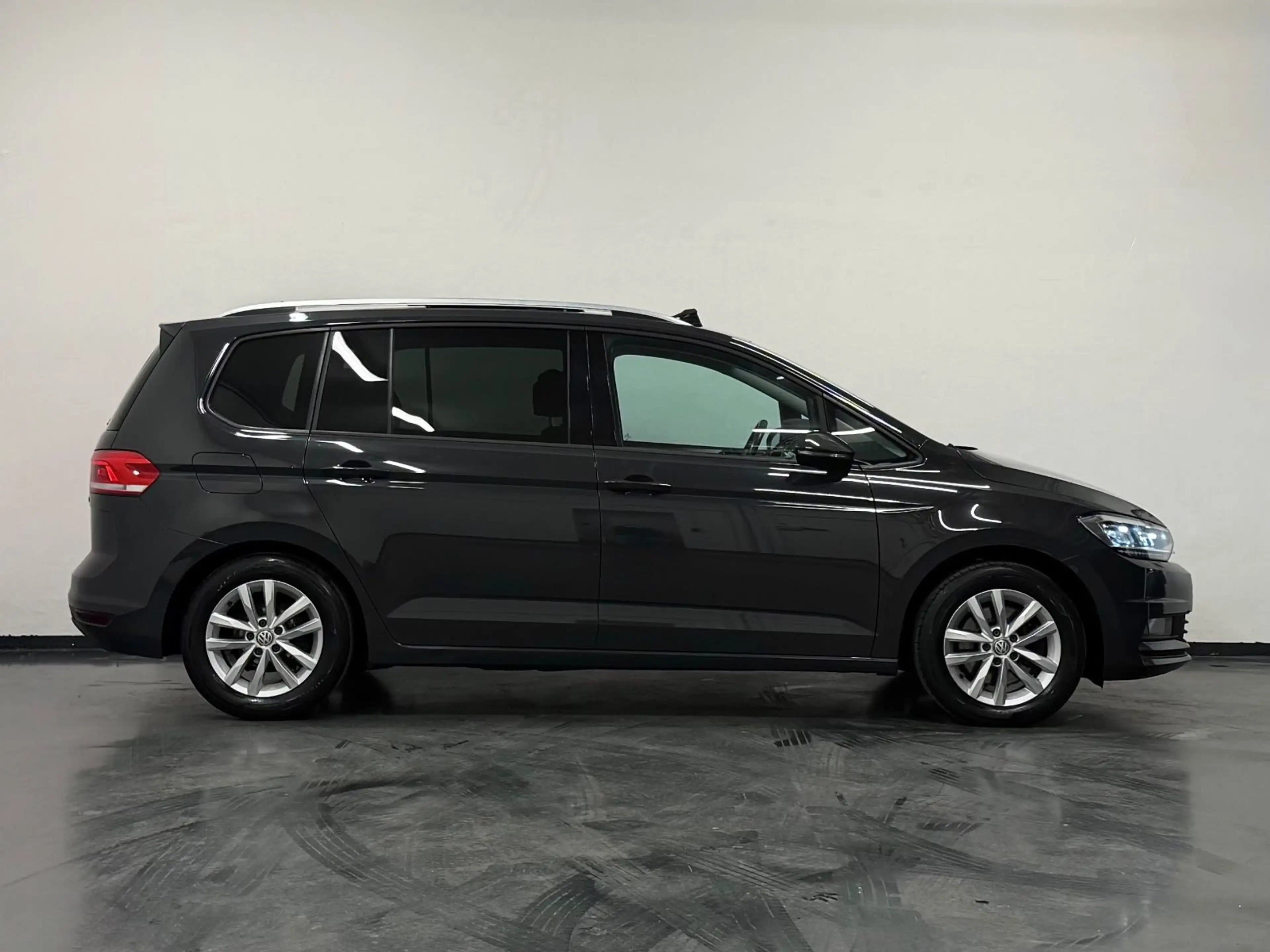 Volkswagen Touran 2.0 TDI AUTOMATIK 7-SITZER/PANO/NAVI/ACC — photo 10
