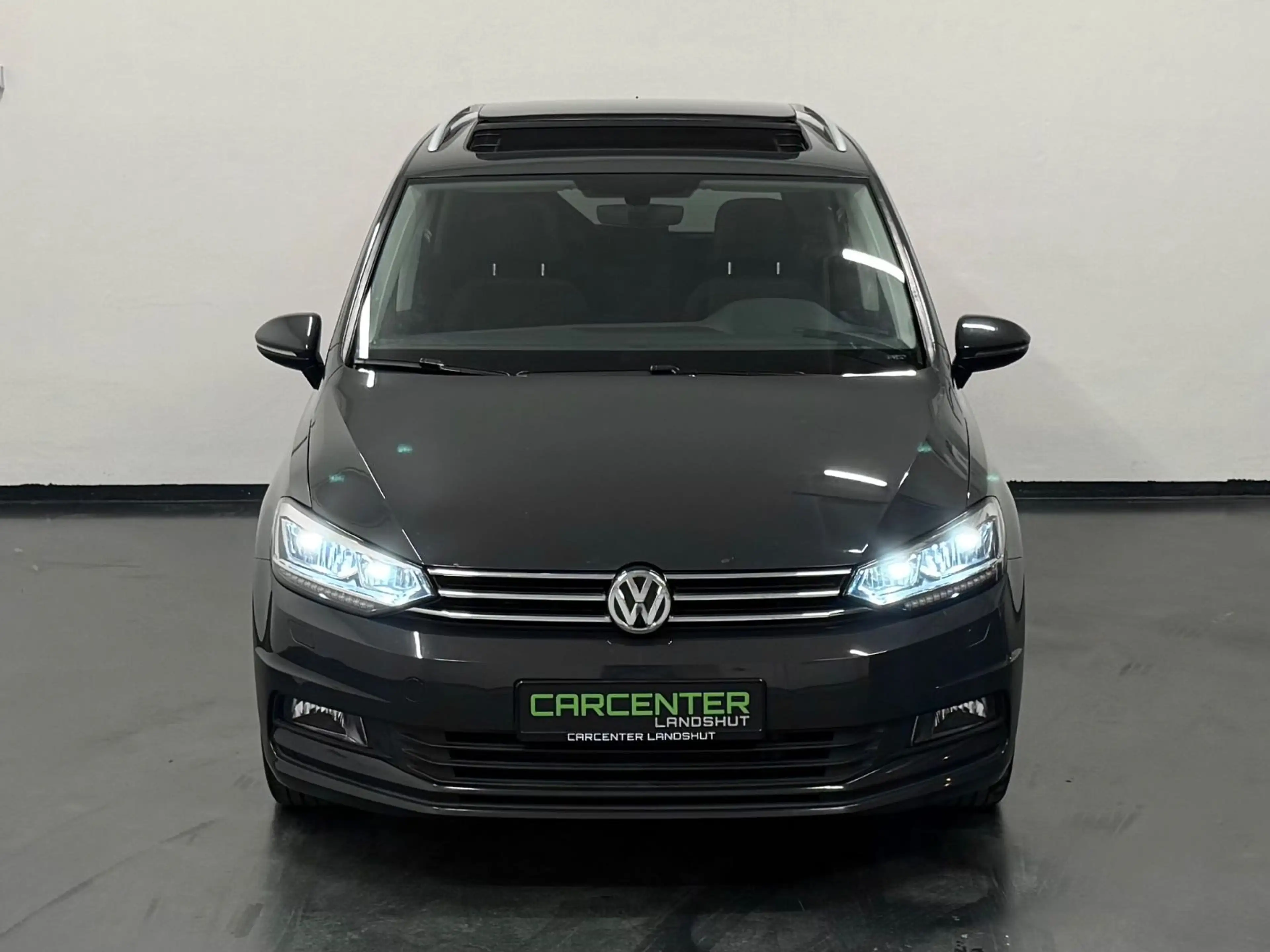 Volkswagen Touran 2.0 TDI AUTOMATIK 7-SITZER/PANO/NAVI/ACC — photo 4