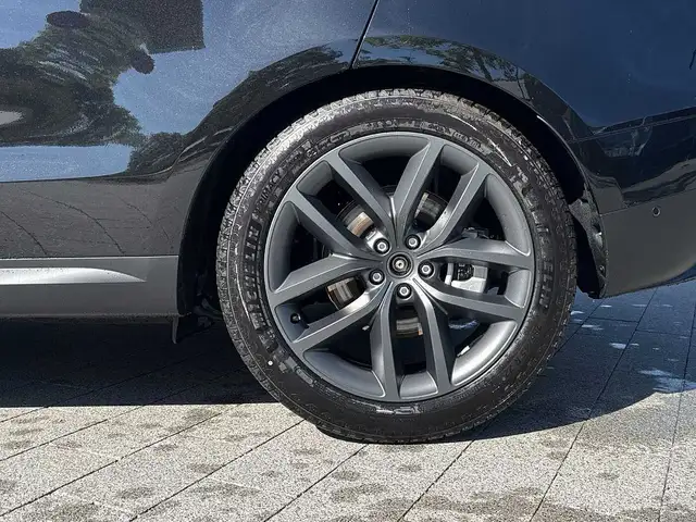 Land Rover Range Rover Sport view 9