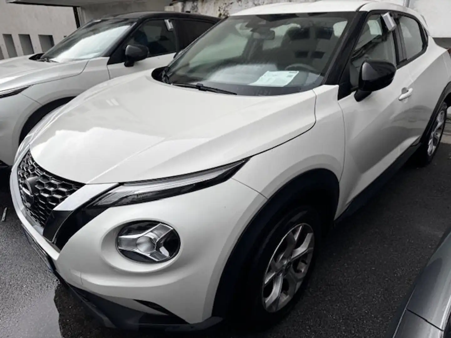 Nissan Juke 1.0 dig-t Acenta Bianco - 1