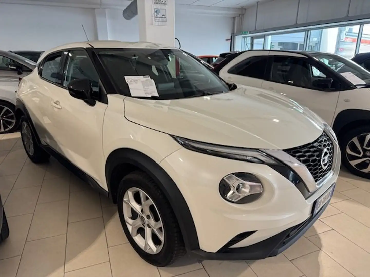 Nissan Juke 1.0 dig-t Acenta 115cv PREZZO PROMO Bianco - 1
