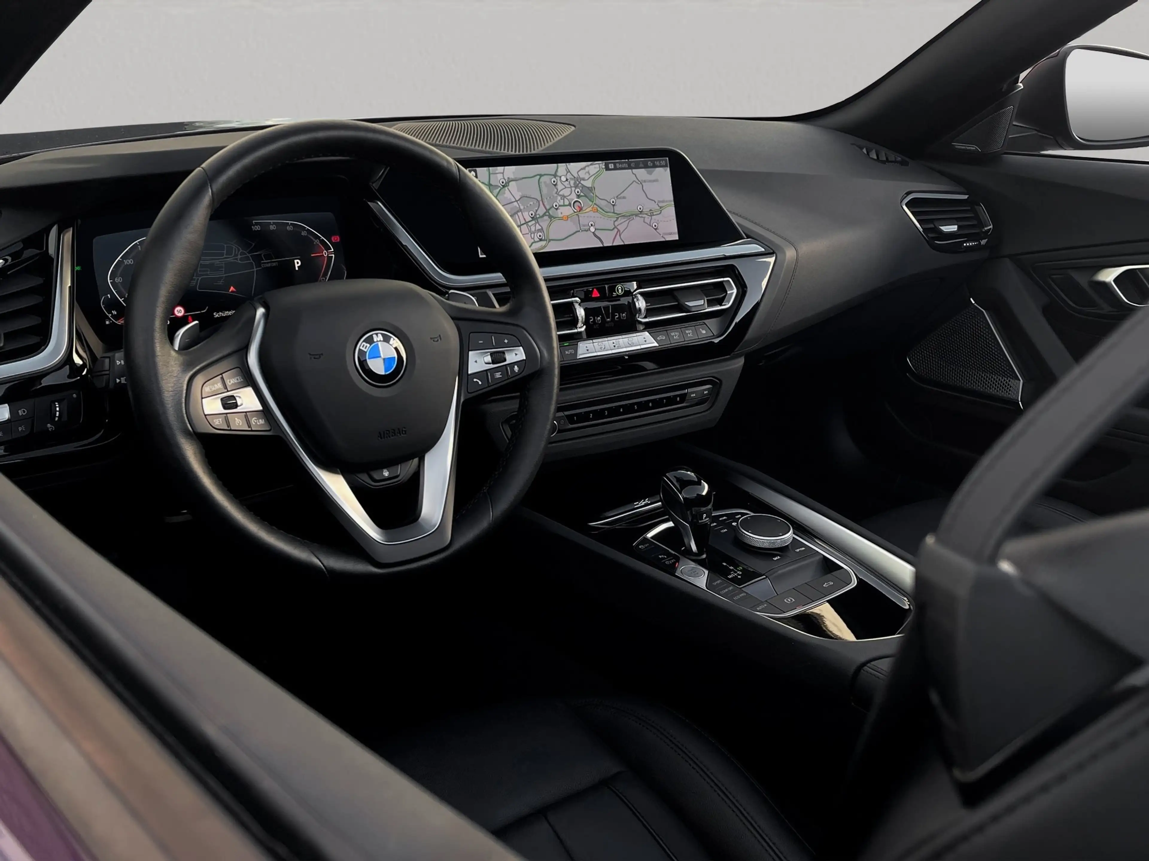 BMW Z4 sDrive20i — photo 7