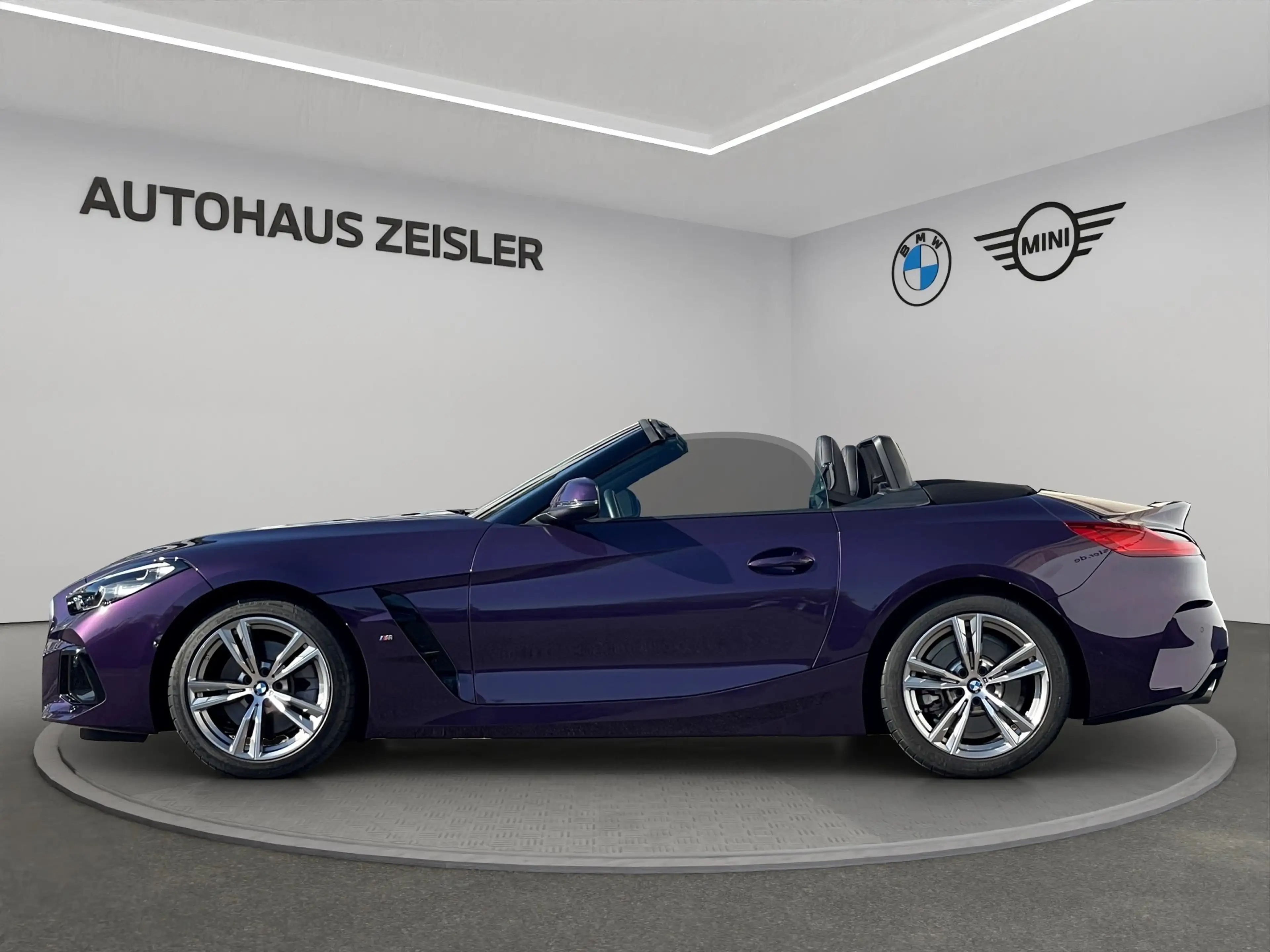 BMW Z4 sDrive20i — photo 4
