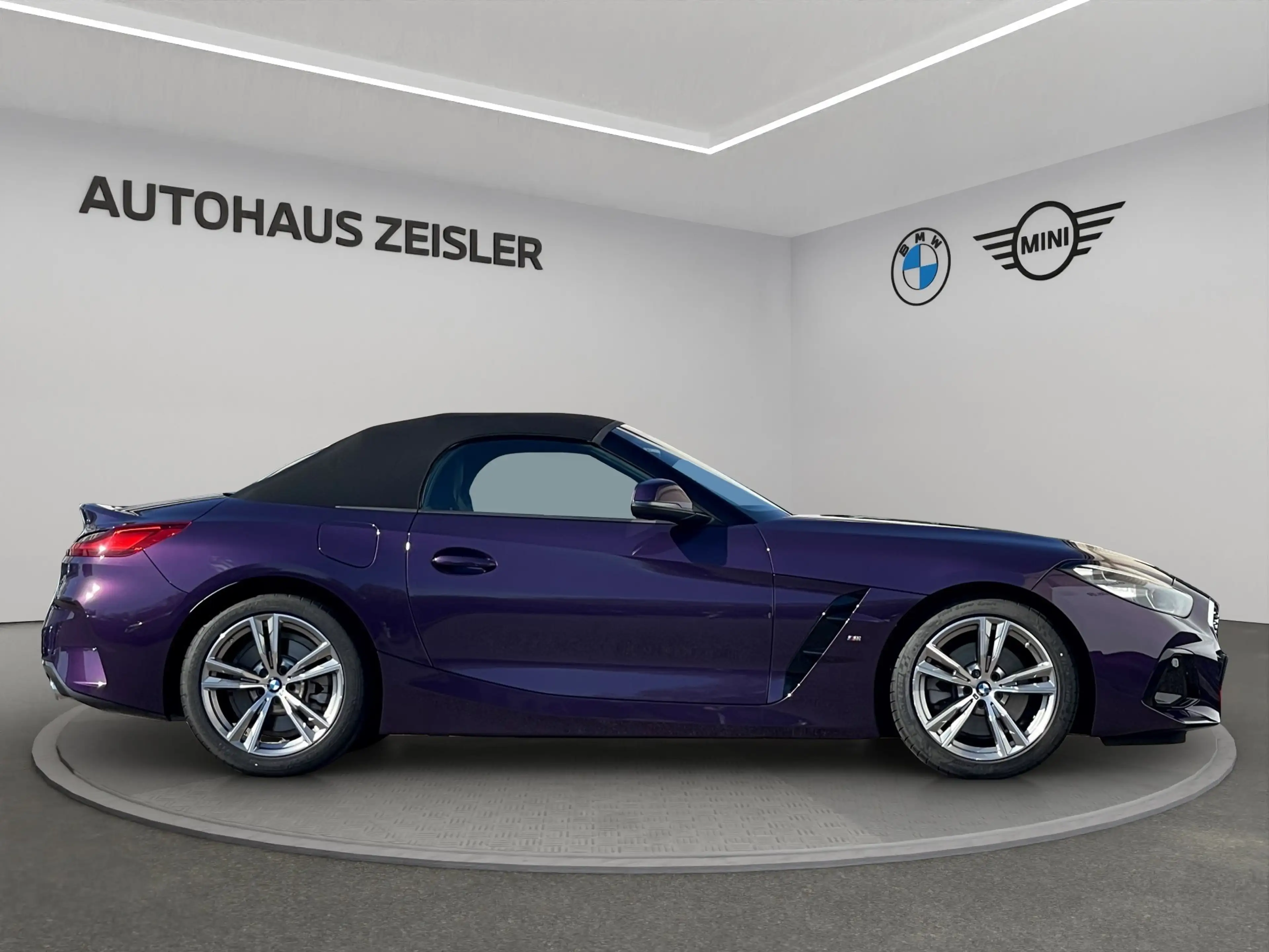 BMW Z4 sDrive20i — photo 3