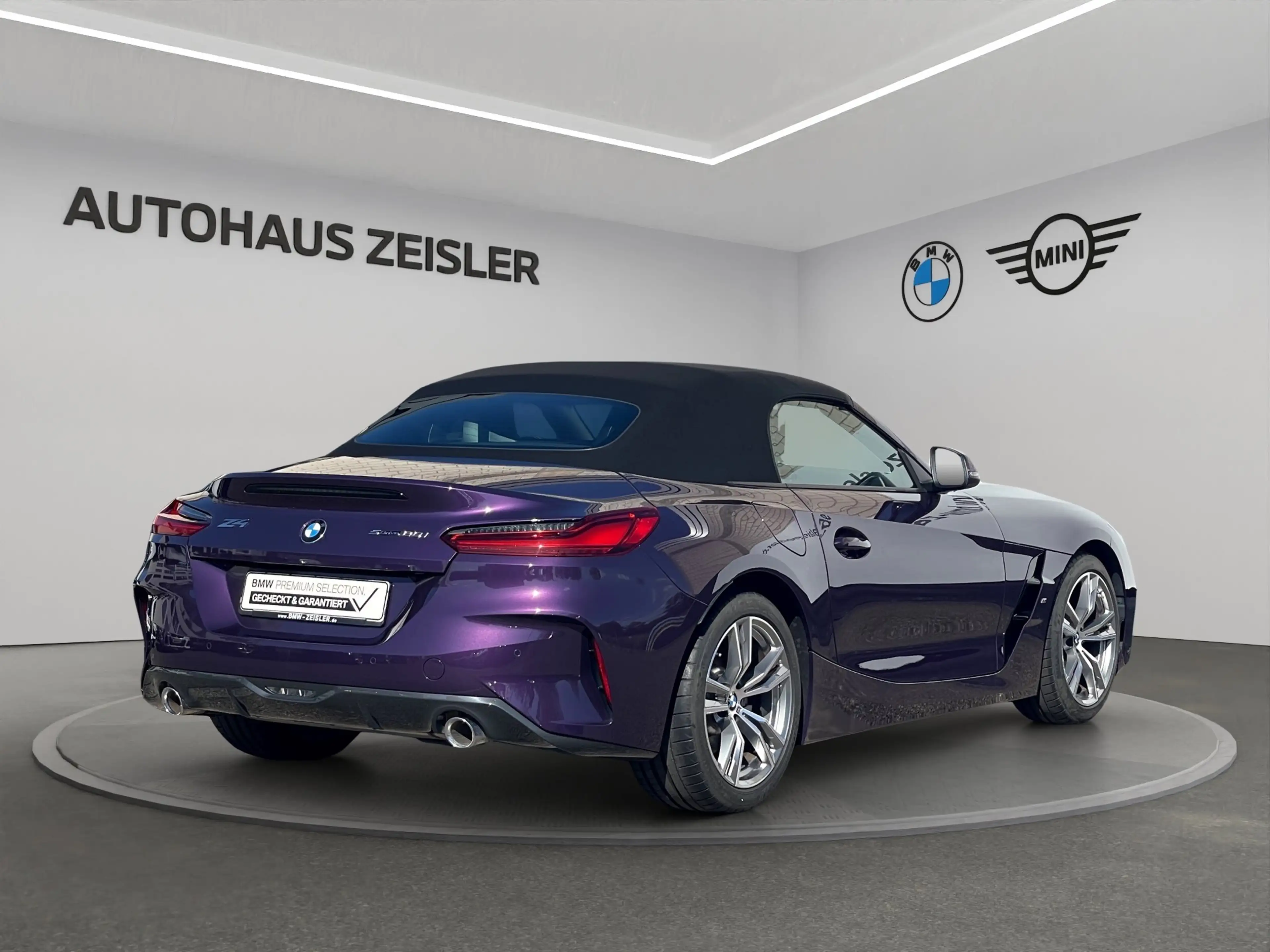BMW Z4 sDrive20i — photo 2