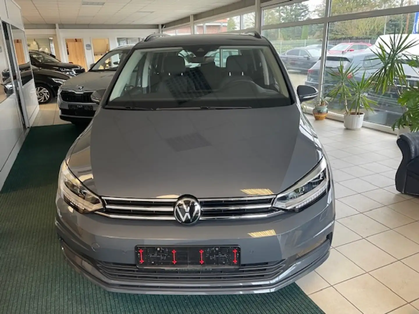 Volkswagen Touran 1.5TSI Comfortline DSG 7-Sitzer Kamera Gri - 2