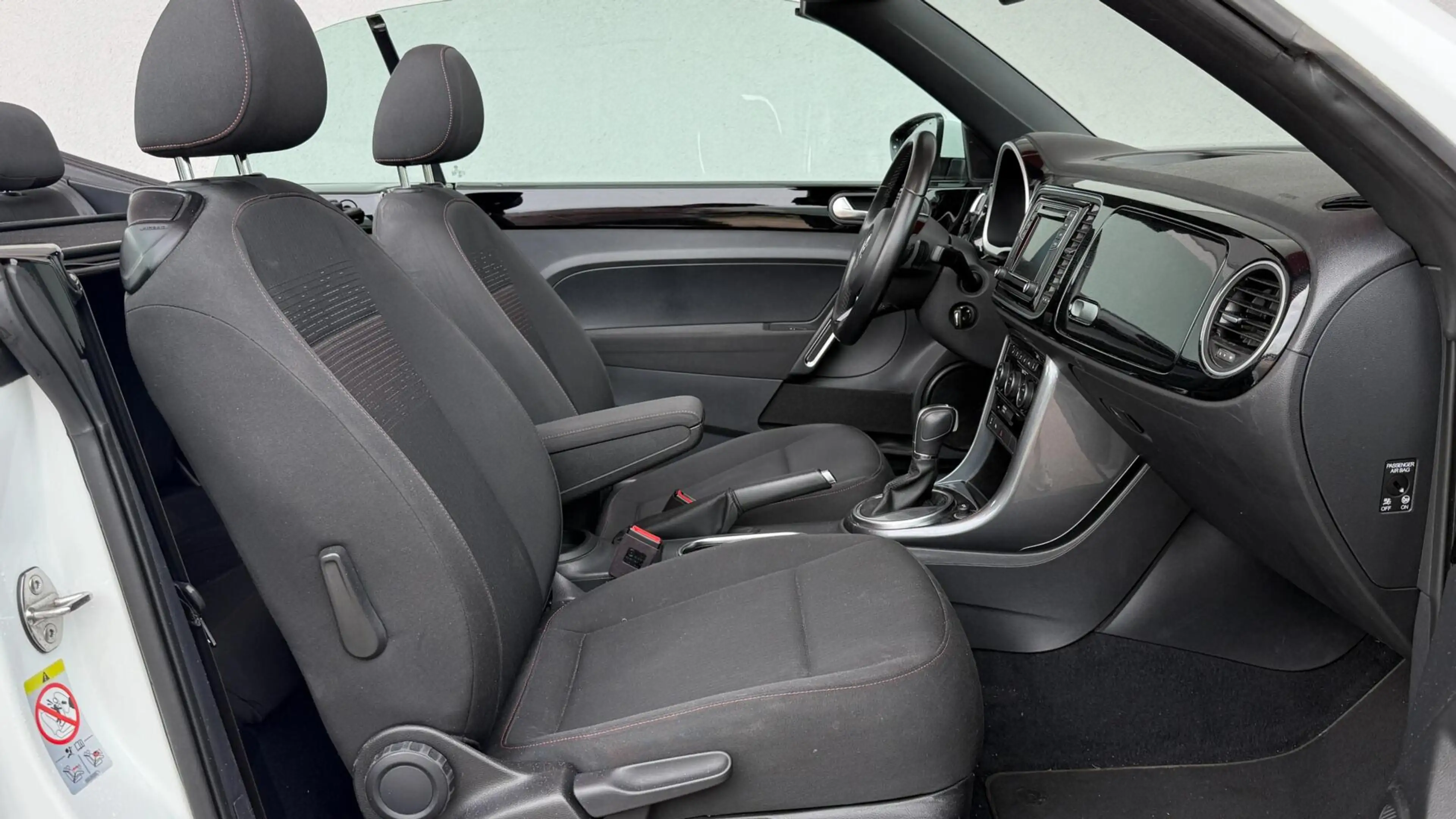 Volkswagen Beetle 1.4 Tsi — photo 17