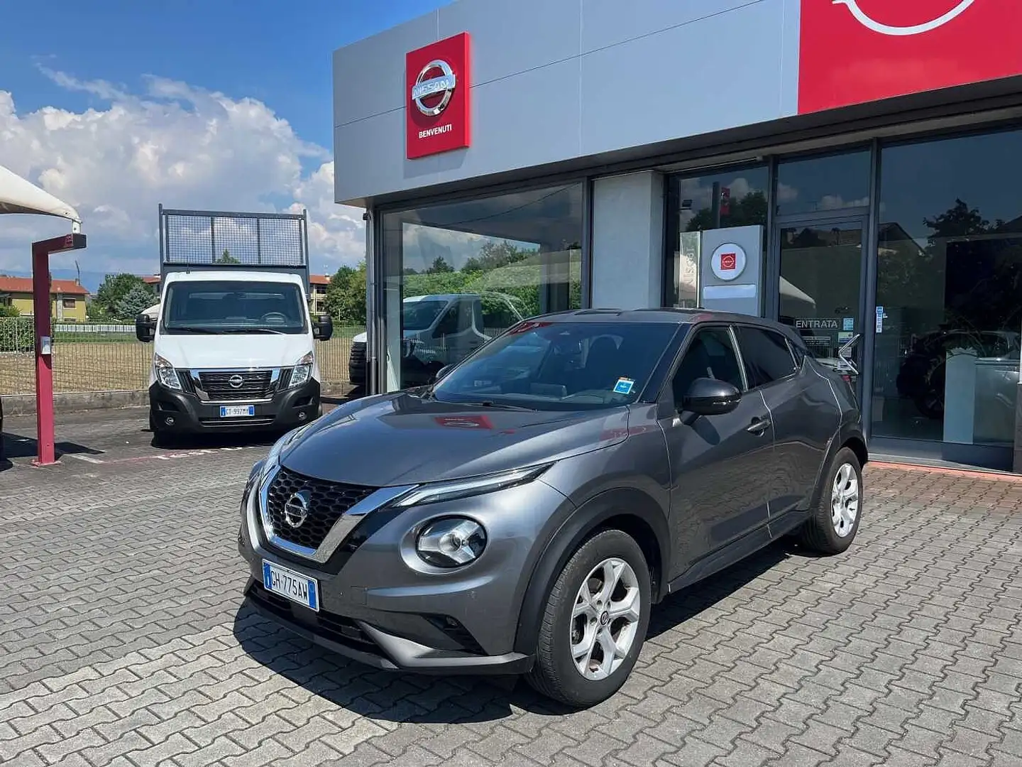Nissan Juke 2ª serie 1.0 DIG-T 114 CV DCT N-Connecta Gris - 1