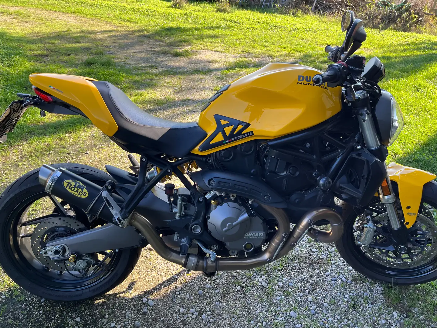 Ducati Monster 821 Gialla 25esimo anniversario Galben - 2
