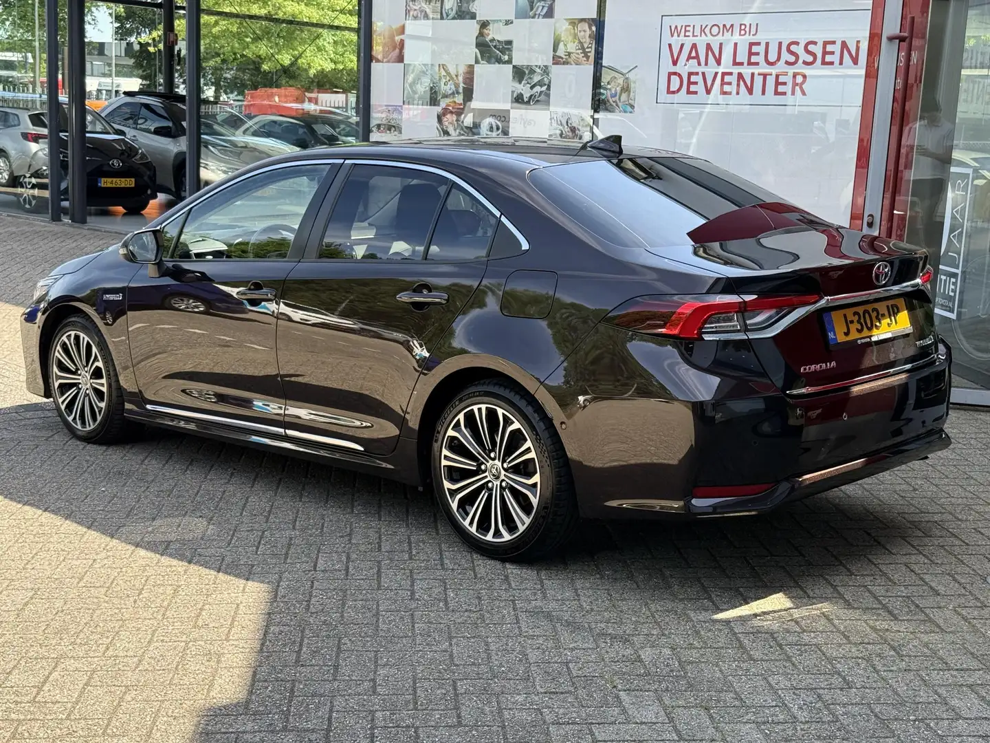Toyota Corolla 1.8 Hybrid Business Intro STOEL/STUUR VERWARMING, Bruin - 2