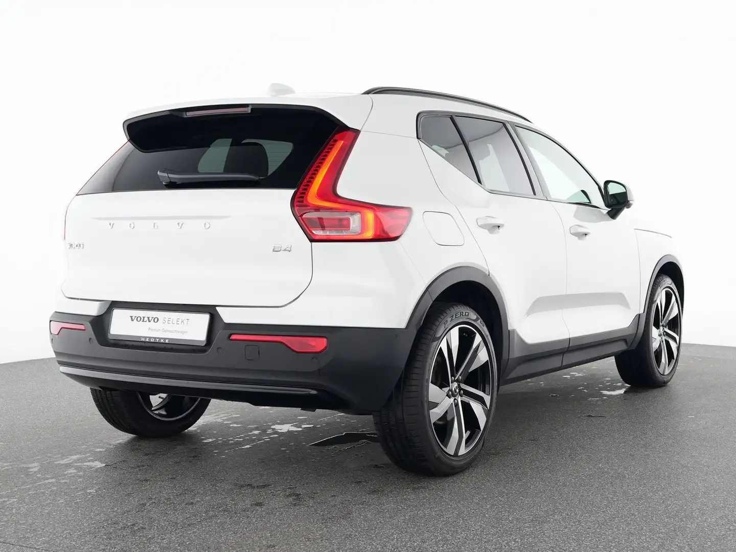 Volvo XC40 B4 Plus Dark 20"+PIXEL-LED+PANO+WSS-HZG Weiß - 2