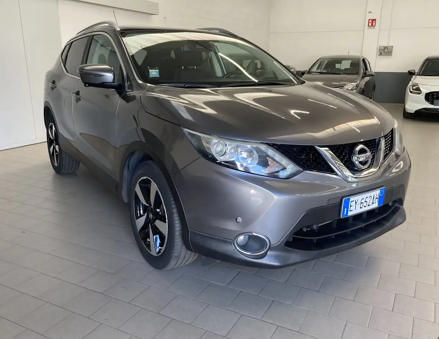 Nissan Qashqai Qashqai 1.2 DIG-T 360 Neopatentati Grigio - 1
