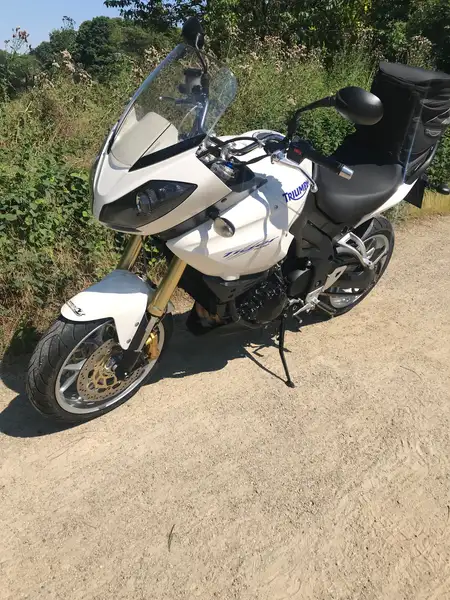 Triumph Tiger 1050 - foto 6