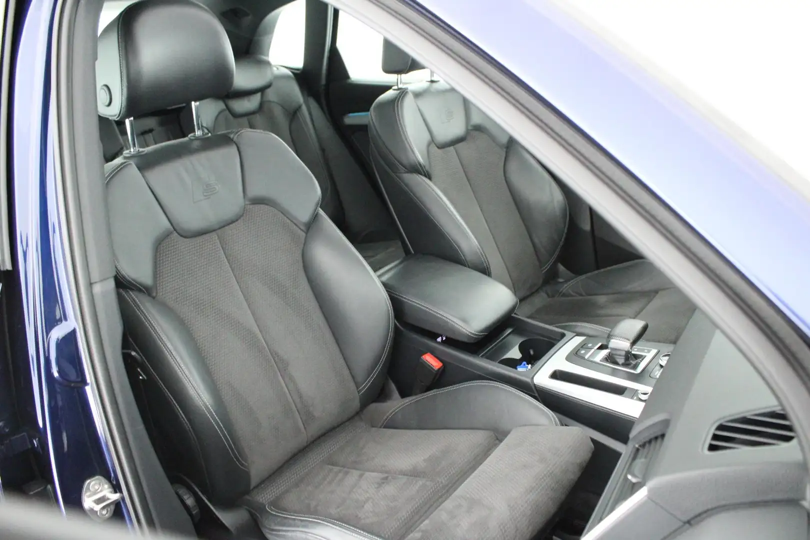 Audi Q5 2.0 TFSI 252pk S-Tronic quattro 2x S-Line Panorama Blauw - 2