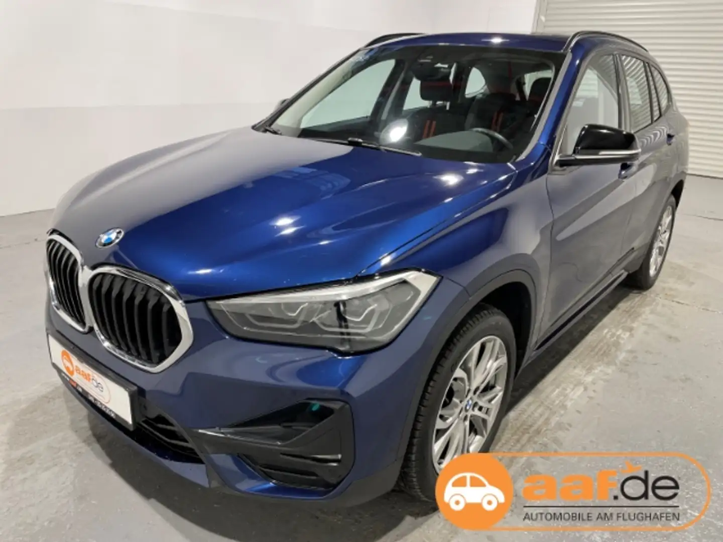 BMW X1 sDrive 20d Sport Line Automatik EU6d LED Pano Navi Blue - 1