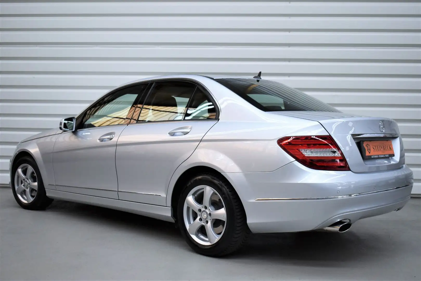 Mercedes-Benz C 200 C200 Elegance+PDC+SHZ+Automatik+Tempomat Plateado - 2