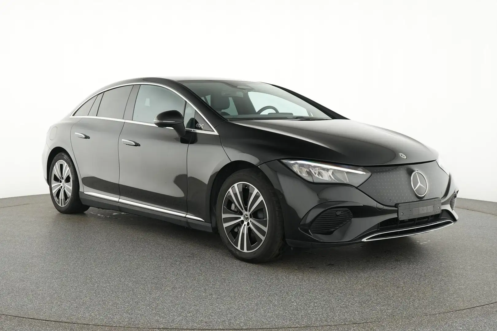 Mercedes-Benz EQE 300 Business Line + LEDER + LED + CARPLAY + CAMERA + Noir - 2