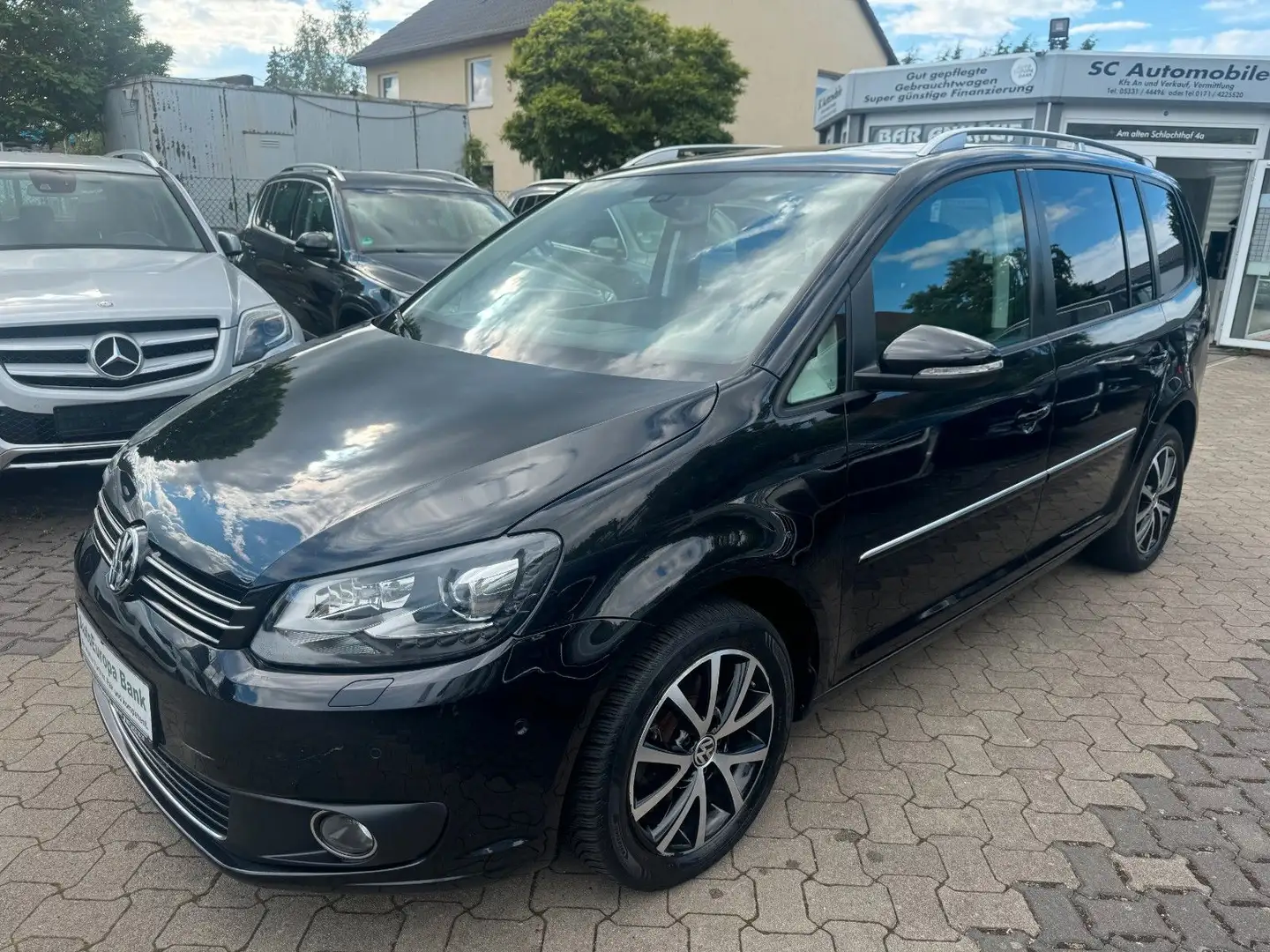 Volkswagen Touran Highline 2,0 TDI DSG BMT Schwarz - 1