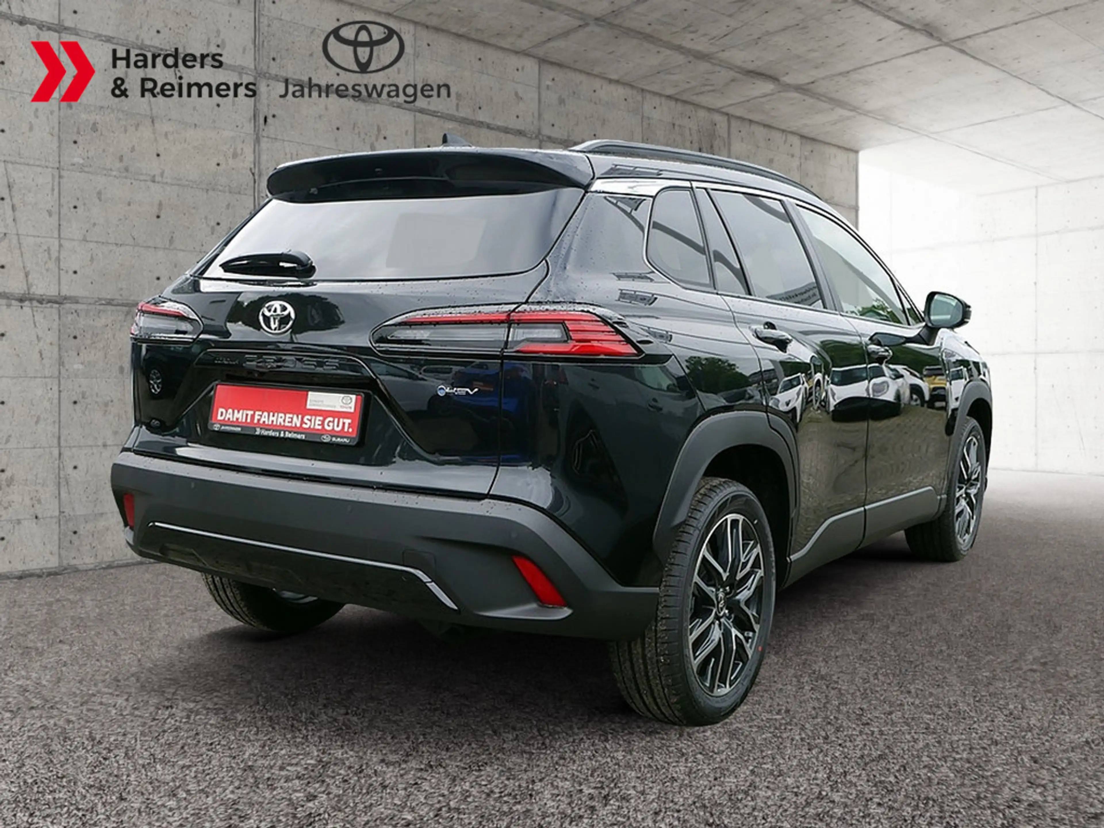 Toyota Corolla Cross 1.8 Hybrid Teamplayer — photo 4