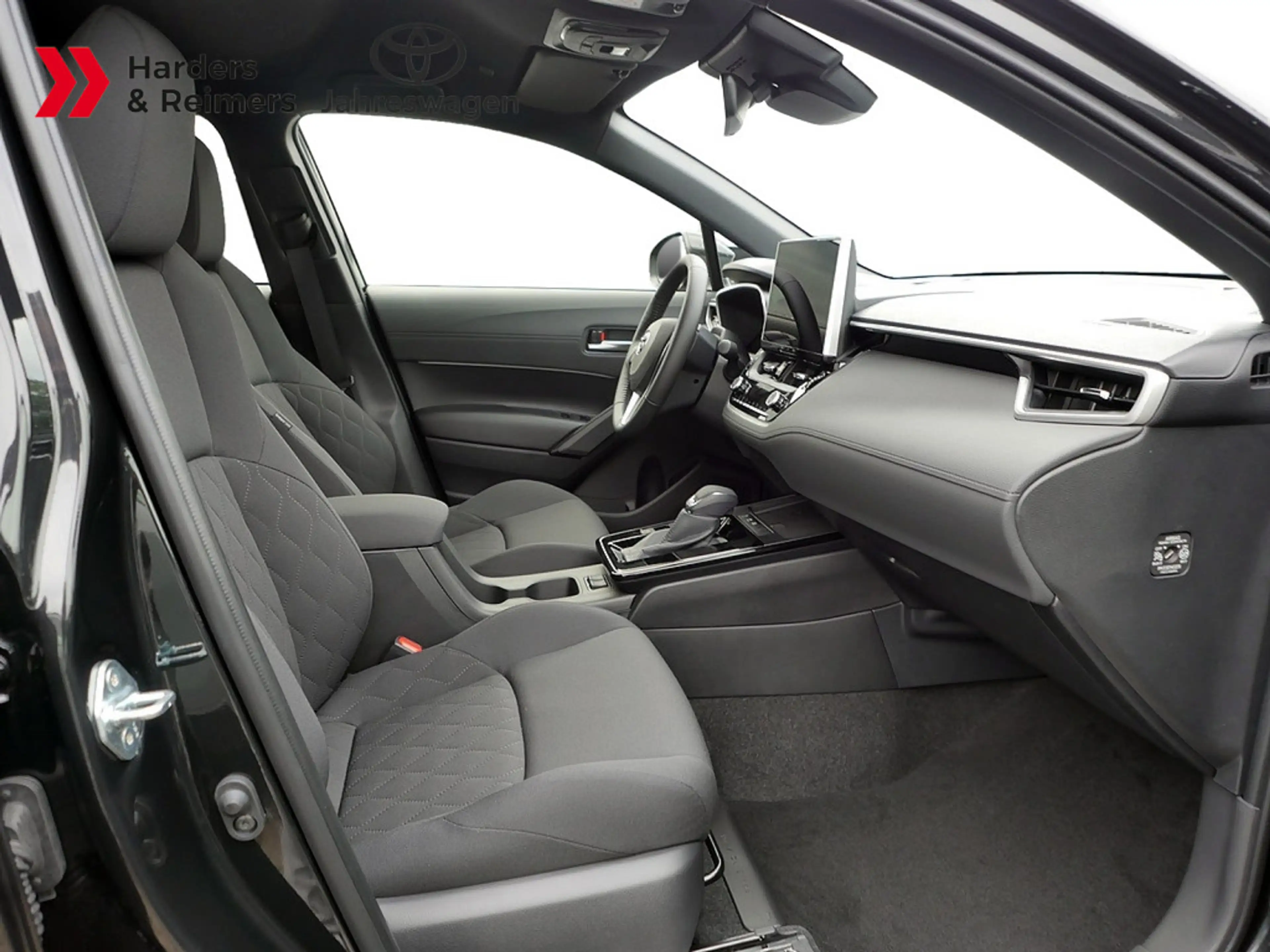 Toyota Corolla Cross 1.8 Hybrid Teamplayer — photo 6