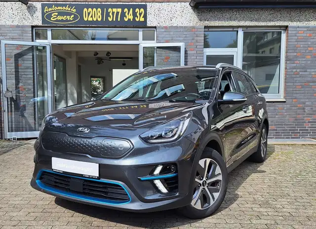 Kia Niro e Vision 64kWh 1.Hand Navi Kamera AWR LED Scheckheft