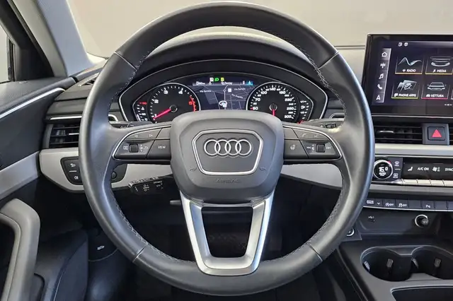 Audi A4 view 13