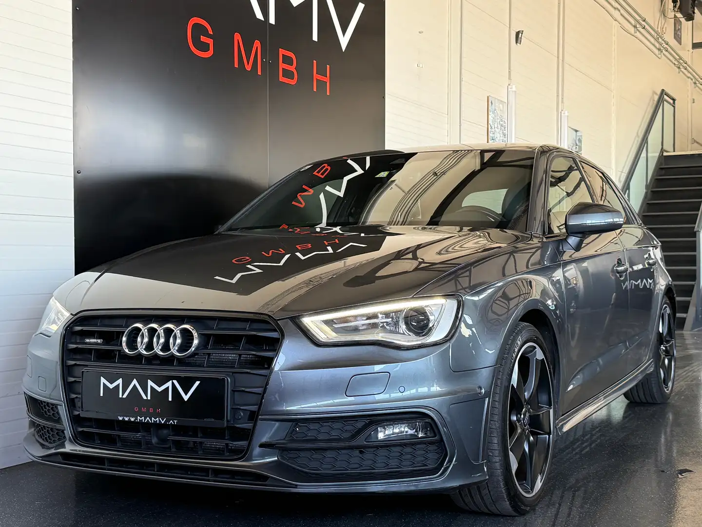 Audi A3 2,0TDI SB S line Sportpaket quattro S-tronic Finan Gris - 1