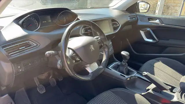 Peugeot Unknown Model view 8