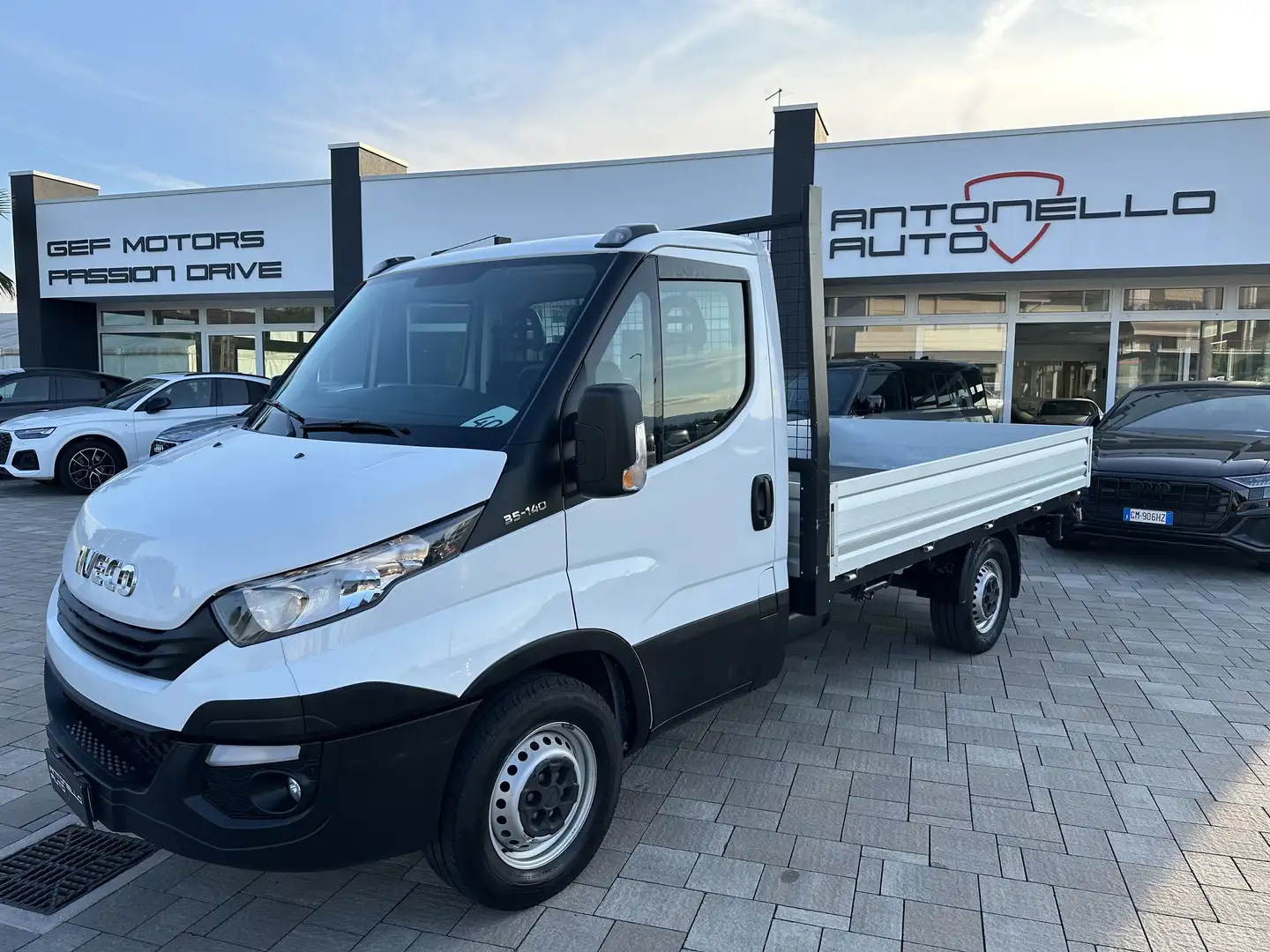 Iveco Daily 2.3 35S14 CASSONE 136CV Bianco - 1