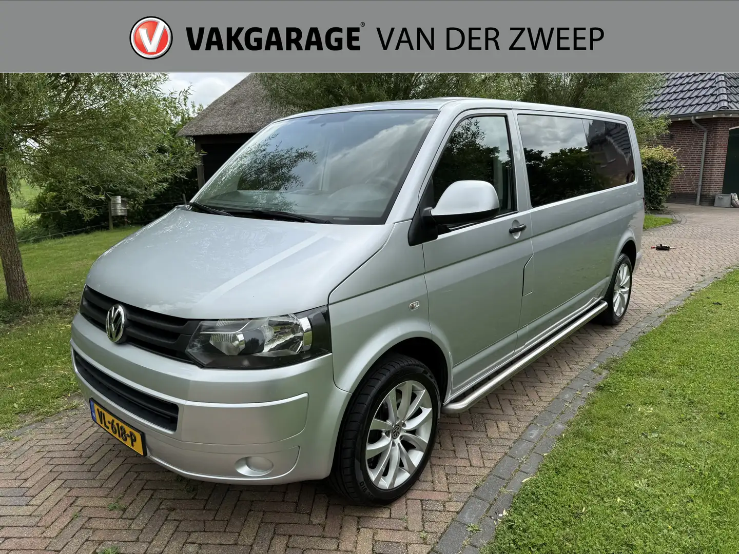 Volkswagen T5 Transporter 2.0 TDI L2H1 | DSG | Navi Gris - 1