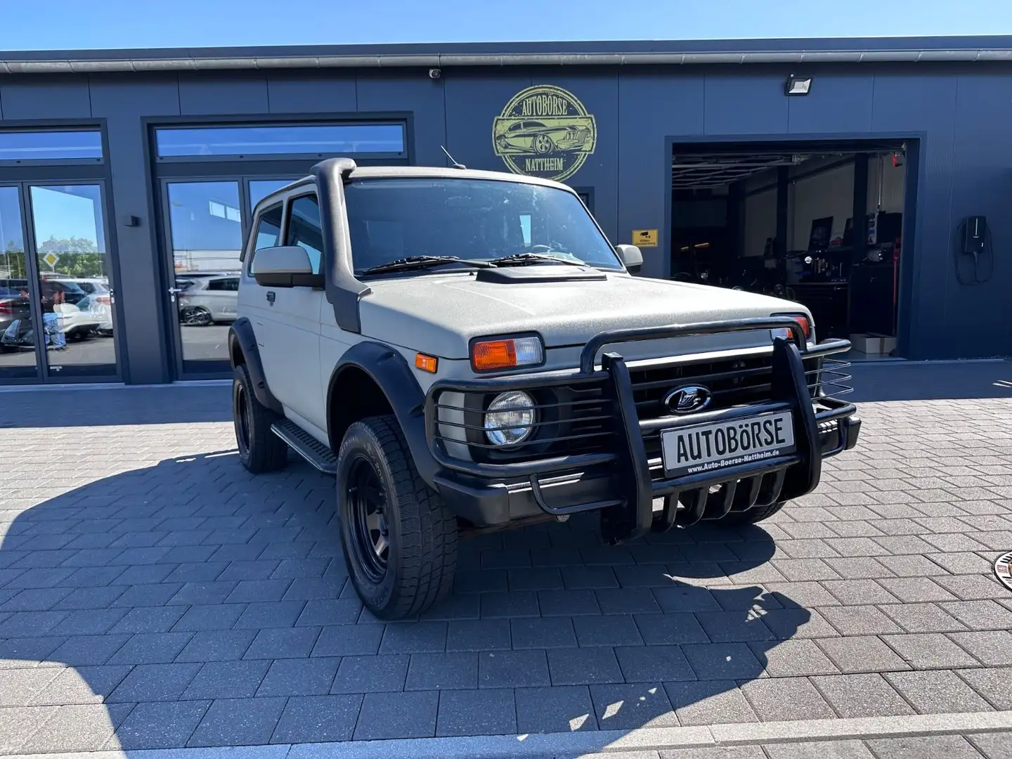 Lada Niva 4X4 1.7 ZUBR 2 Paket*OFFROAD* Grau - 2