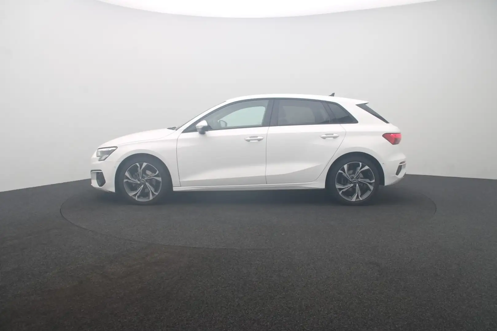 Audi A3 Sportback 35 TDI . Virt.Cockpit LED Navi ACC Weiß - 2