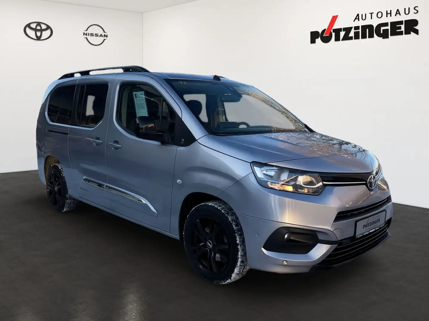 Toyota Proace Verso 1.2T Team D L2 AT,Navi,Comfort Silber - 2