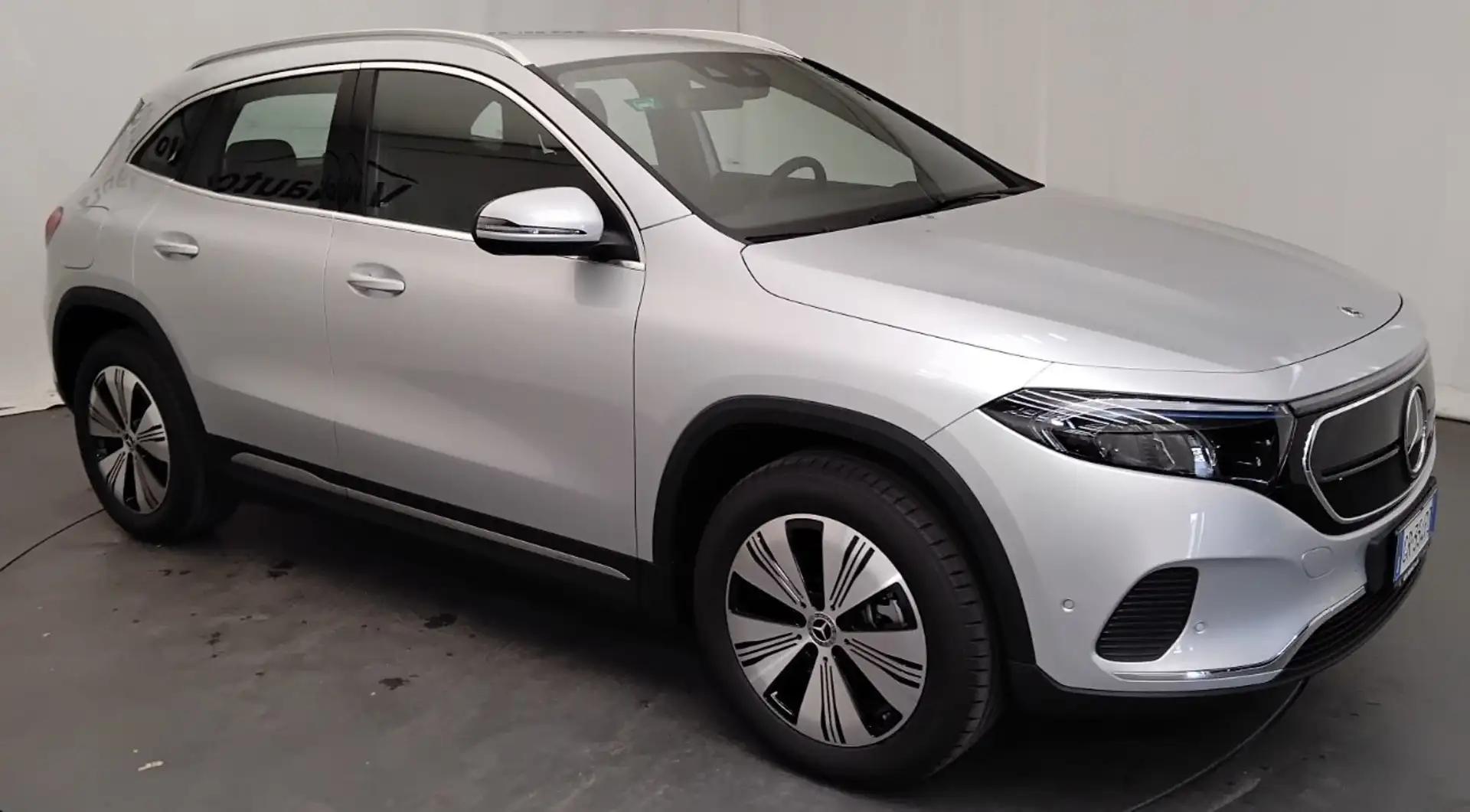 Mercedes-Benz EQA 350 Sport Pro. Tech Edition 4matic Argent - 2