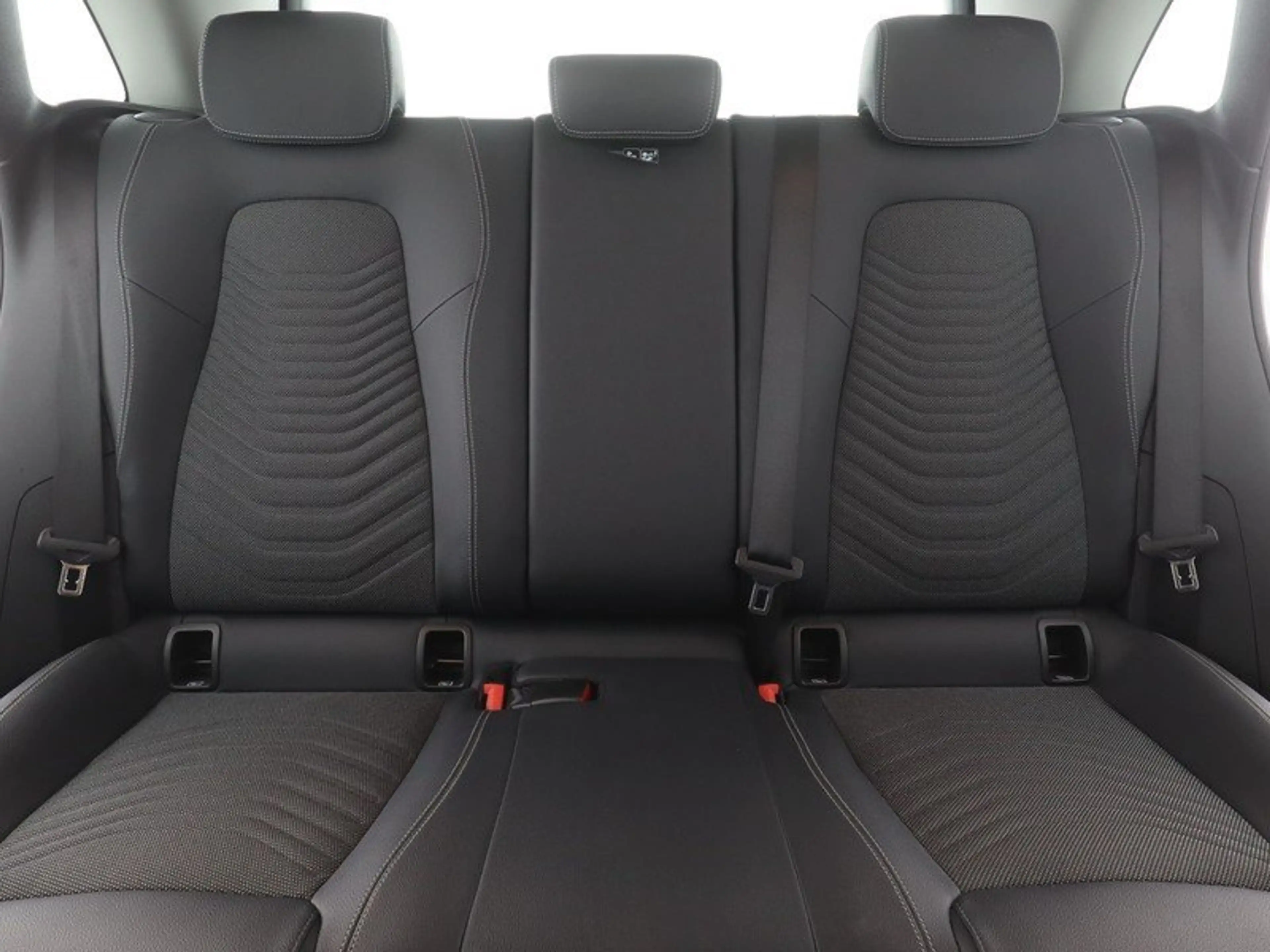 Mercedes-Benz B 220 d Preogres Advanced LED Totwink SHZ Kamera — photo 11